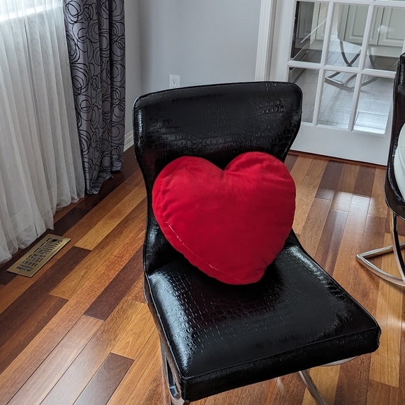 Set of 4: Heart Shaped - Throw Pillow / Cushion - Picture 2 of 4
